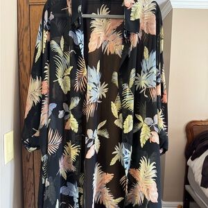 Lulu's Black Floral Kimono